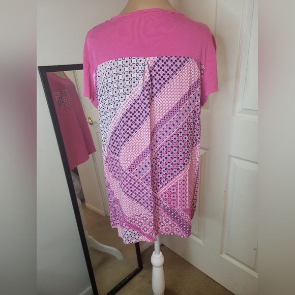 St. John's Bay - Pink, Purple and White Patterned Top, Size PXL - Picture 4 of 4